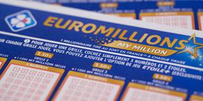  Winner of Biggest Ever UK EuroMillions Prize Opts for Anonymity